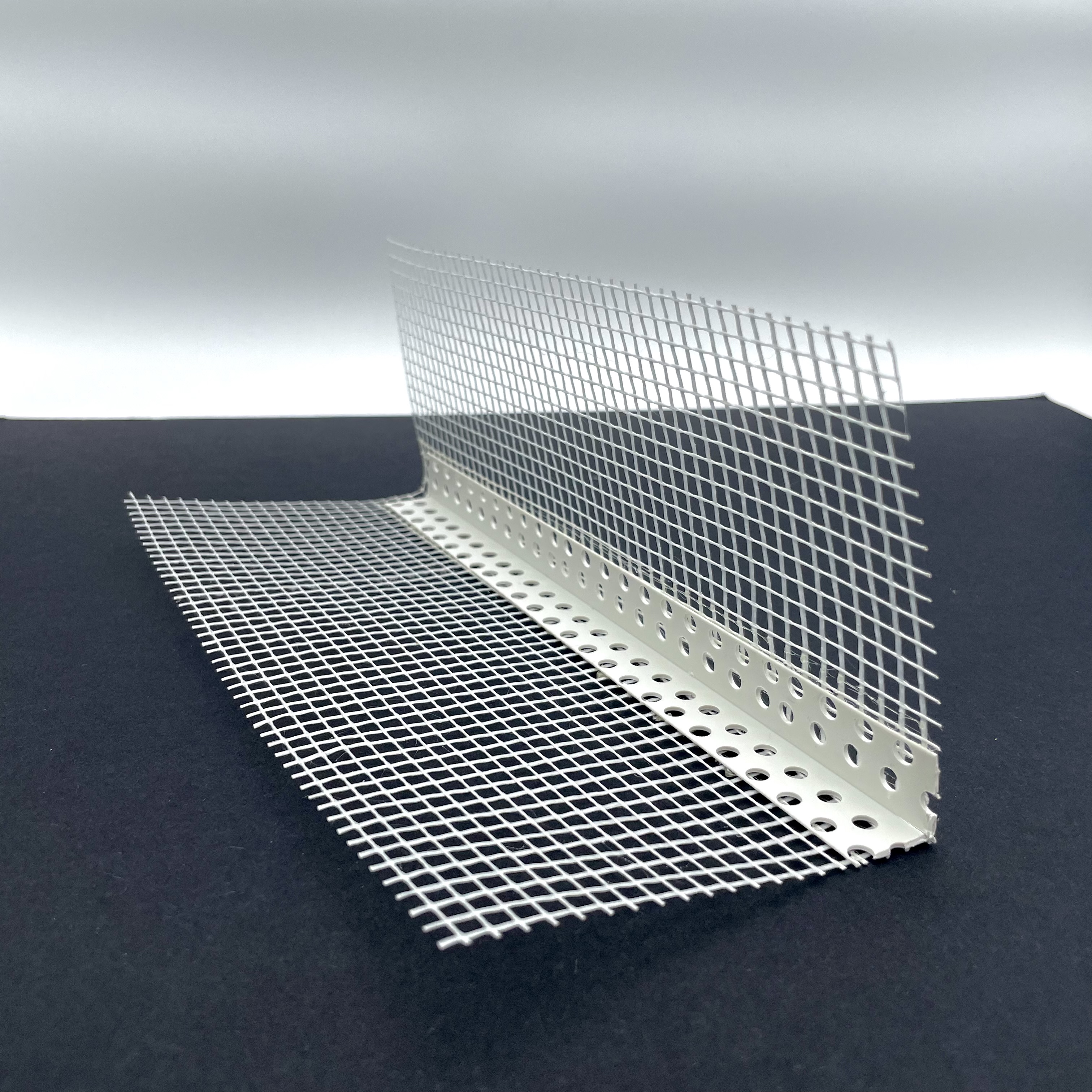 PVC Corner with mesh 10x10cm